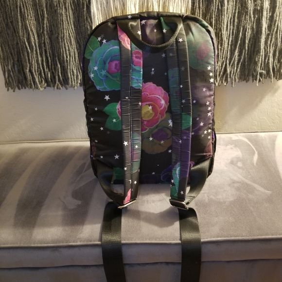 Cynthia Rawley Nylon Backpack Flowers/Stars - very light! - Picture 4 of 8